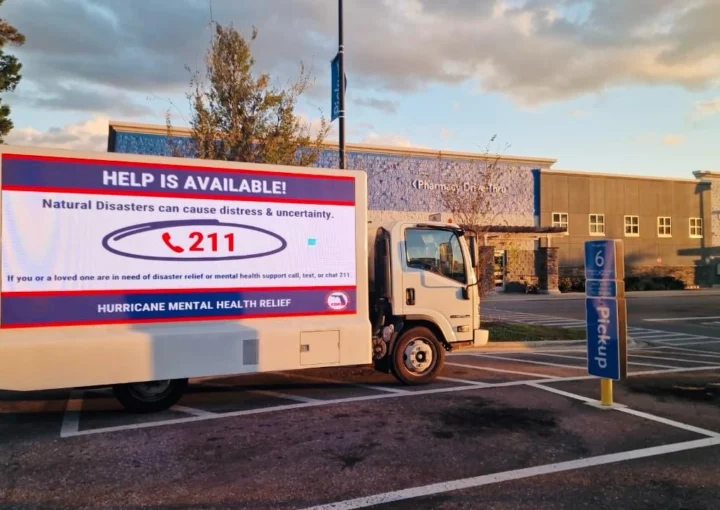 retail-sale-event-on-digital-billboard-truck